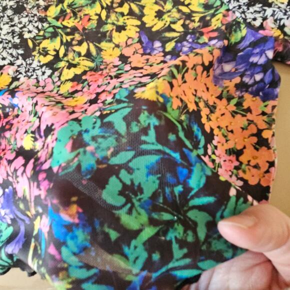 AFRM Mesh Sheer Crop Top in Floral Black Noir Print Sz Small Stretch Lettuce Hem - Picture 5 of 7
